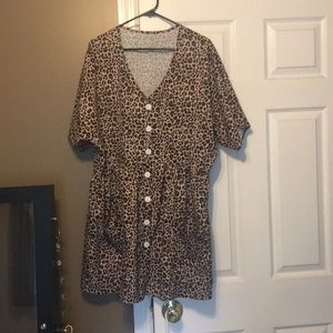 Leopard print V neck swift dress